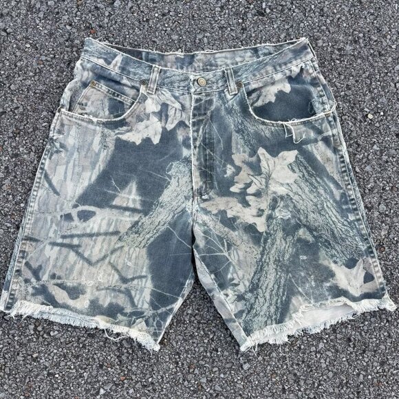 Realtree camo shorts - Picture 1 of 4
